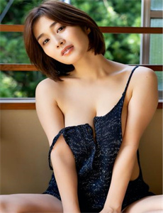 托宝-不知火舞和三个小男孩漫画全集