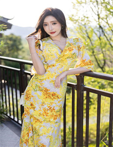 钟丽堤-男女一起相嗟嗟嗟视频